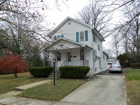 2nd image of 118 W Maiden Ln