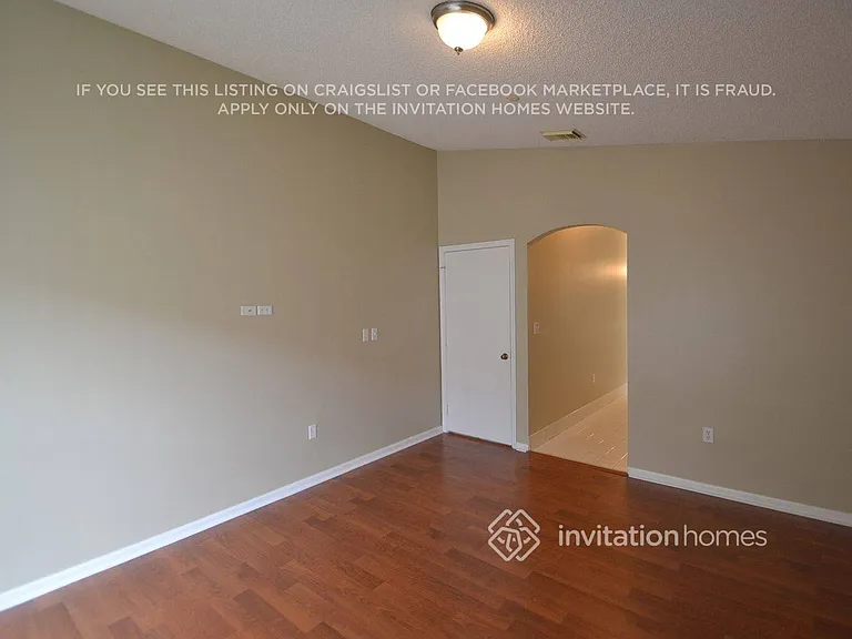 16594 NW 7th St — Photo 5