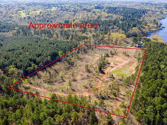 5th image of E Lake Dr