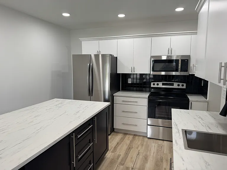 802 W Kemp Ave #1 — Photo 4