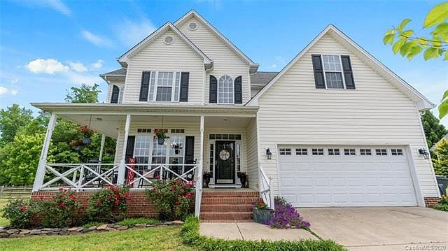 1st image of 3044 Hereford Ln