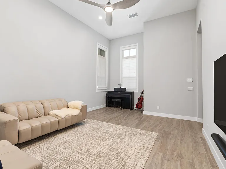 6195 Summit Crest Cir — Photo 19