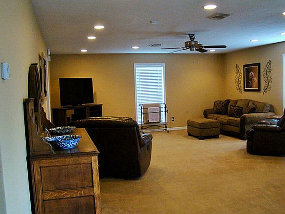 3rd image of 3411 Crestmeadow Dr