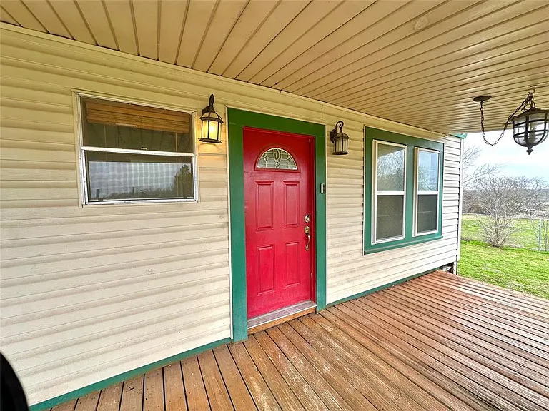 1694 Old Luling Rd — Photo 3