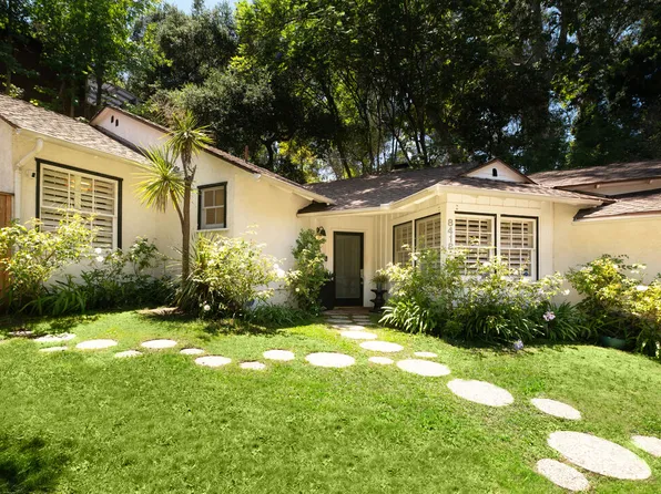 8418 Lookout Mountain Ave, Los Angeles, CA 90046
