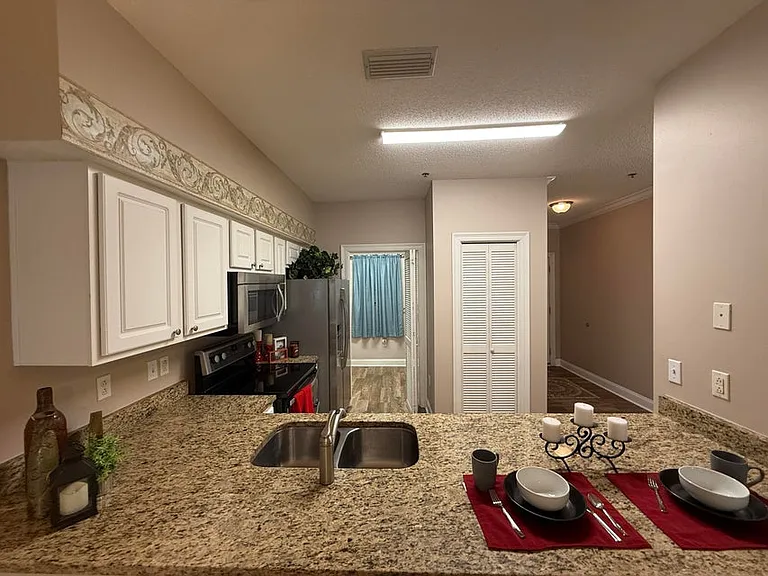 5 Laguna St #104 — Photo 9