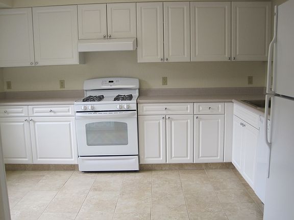 2nd image of 1421 Compton Rd #D