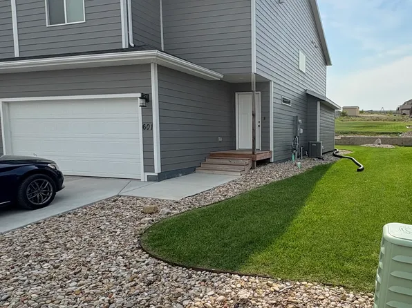 601 Copperfield Dr, Rapid City, SD 57703