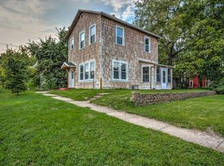 610 Maple St, Burlington, IA 52601