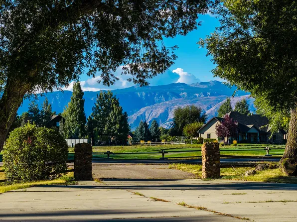 27 Powder Horn Rd, Sheridan, WY 82801