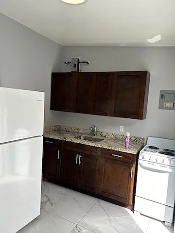 2 bed, $2,395 — Photo 3