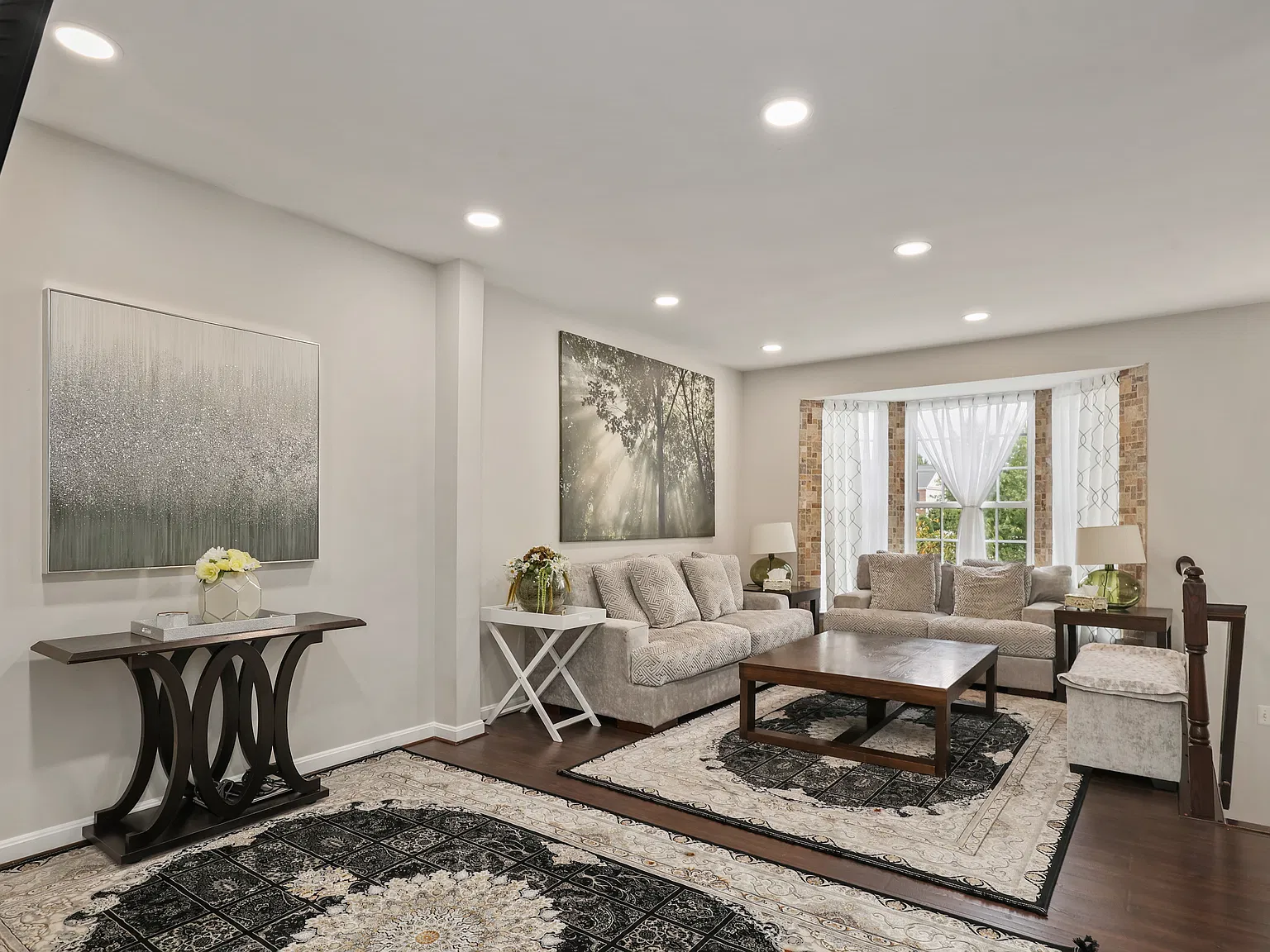 3 bed, 2166 sqft, $3,300 — Photo 4