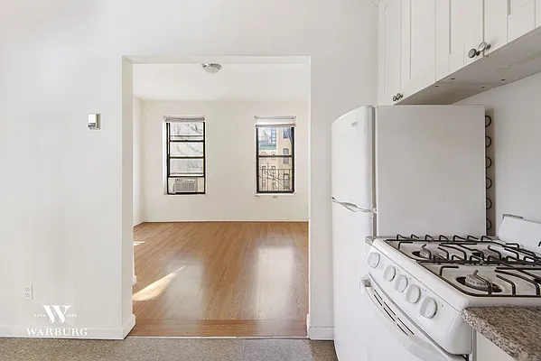 Rented by Warburg | media 4