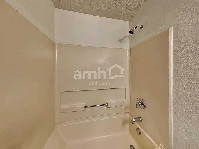 7540 Wymm Ln — Photo 15
