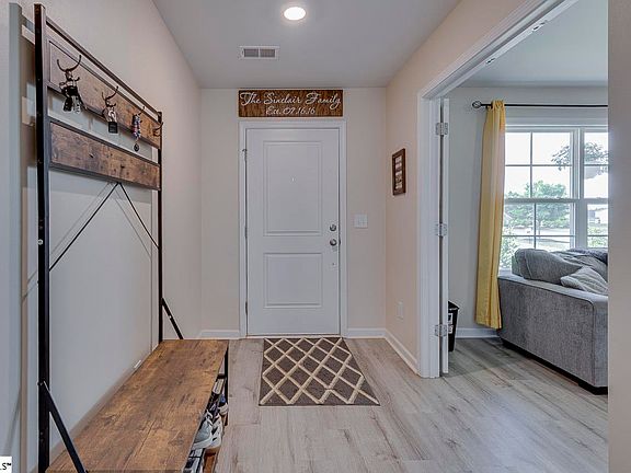 3rd image of 501 Whittier St