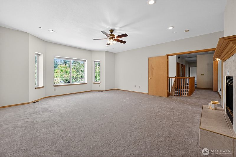 5th image of 18432 W Lake Desire Drive SE