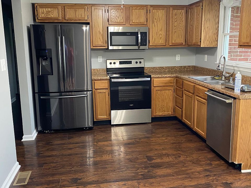 2nd image of 800 Sequoya Trl