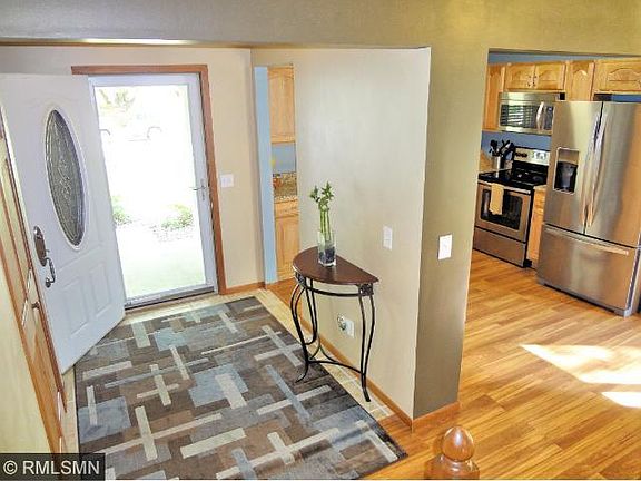 3rd image of 1483 Laurel Ave