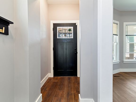 3rd image of 2706 Wreford St
