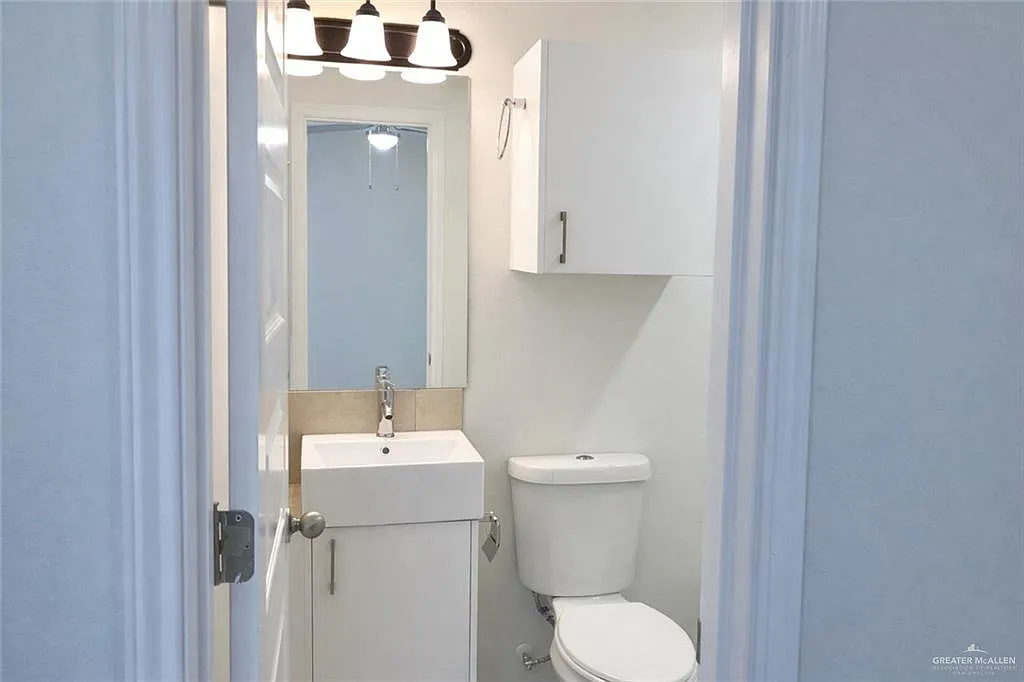 2 bed, 2.0 bath, 980 sqft, $800 — Photo 4