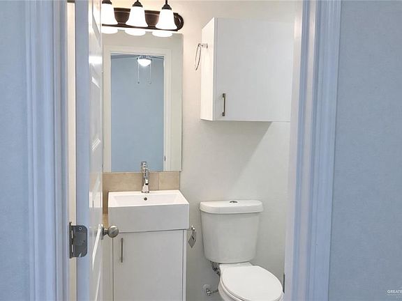 4th image of 3307 Magdalena St APT 3