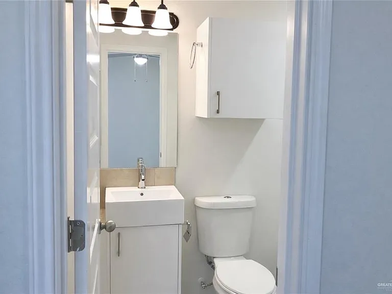 3307 Magdalena St #3 — Photo 4