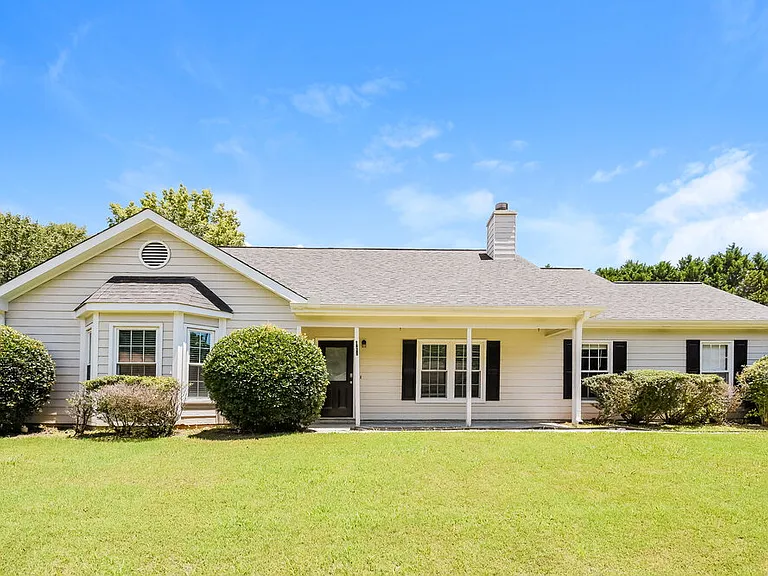 1290 Shamrock Hill Cir — Photo 1