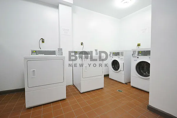 Rented by Bold New York | media 30