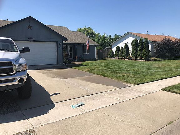 3rd image of 12611 W Chandler Ave