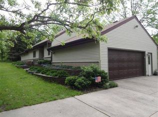 3232 W Happy Hollow Rd, Janesville, WI 53546