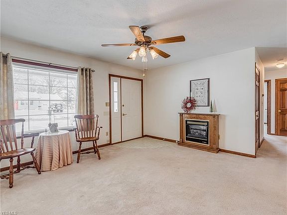 4th image of 3677 Northport Dr