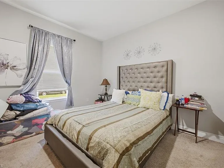 1025 NW 7th Pl — Photo 23