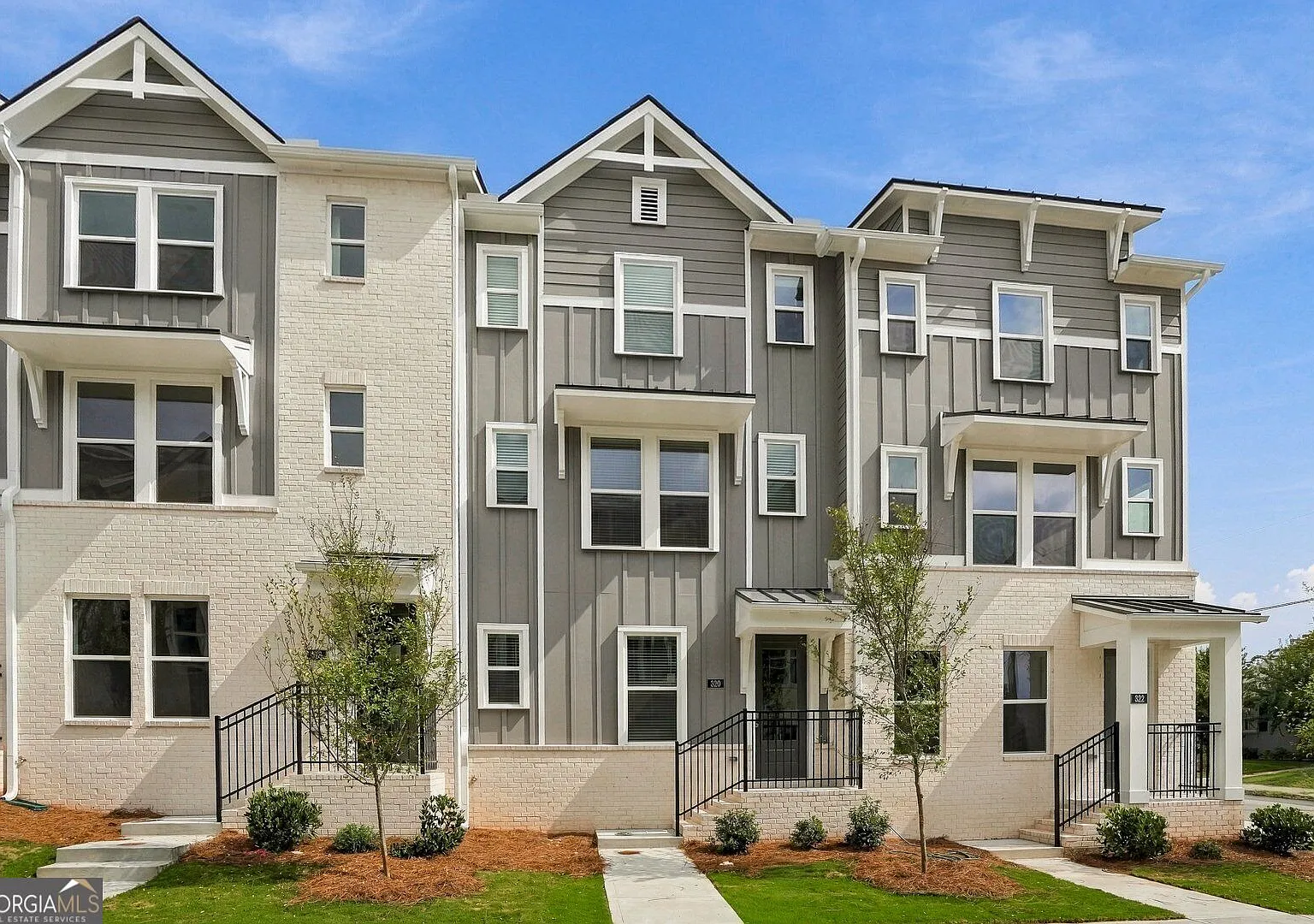 4 bed, 3.5 bath, 1798 sqft, $2,999 — Photo 1