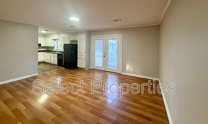3 bed, 2.0 bath, 1317 sqft, $1,450 — Photo 4