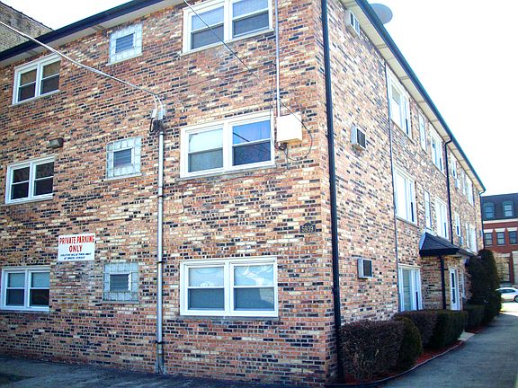 2nd image of 5939 N Northwest Hwy APT 7
