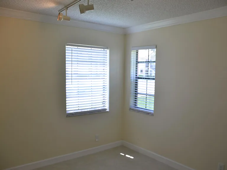 320 Norwood Ter #113 — Photo 24