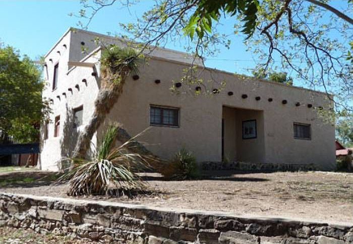 3BR/2BA c1930 Adobe