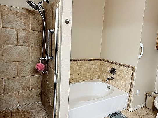 4th image of 10124 S 94th East Ave