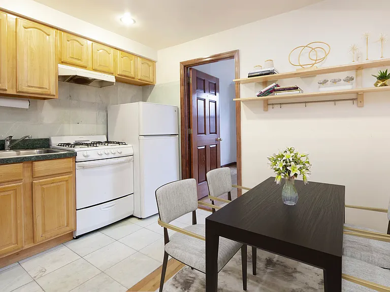 51 1st Ave #8 — Photo 3