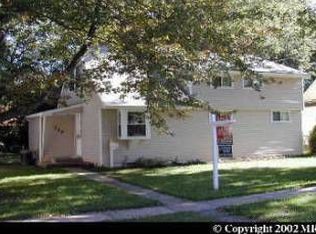 329 Broadwood Dr, Rockville, MD 20851