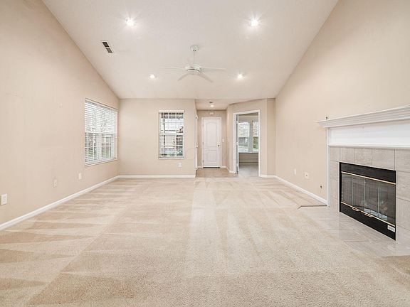 5th image of 5329 Nottinghamshire Ln