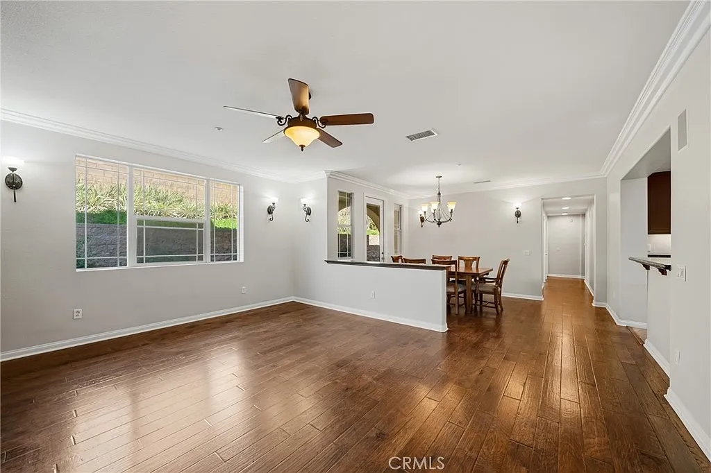 3 bed, 1597 sqft, $3,300 — Photo 3