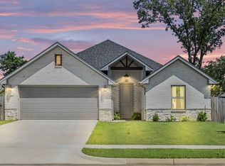 409 Deer Point Cv, Chandler, TX 75758