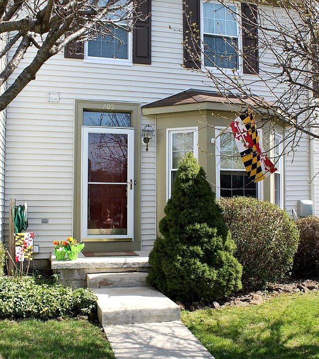 1st image of 705 Orley Pl