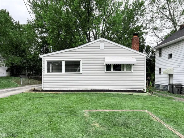1764 S Heights Ave, Youngstown, OH 44502
