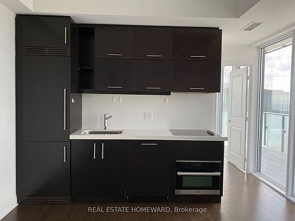 3rd image of 1080 Bay St #5006