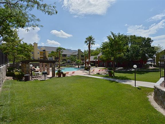 Lush and maintained grounds