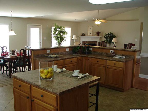 5th image of 539 Summer Cove Cir NW