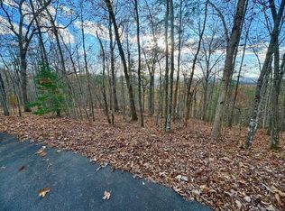 49 Mission Rd, Hayesville, NC 28904
