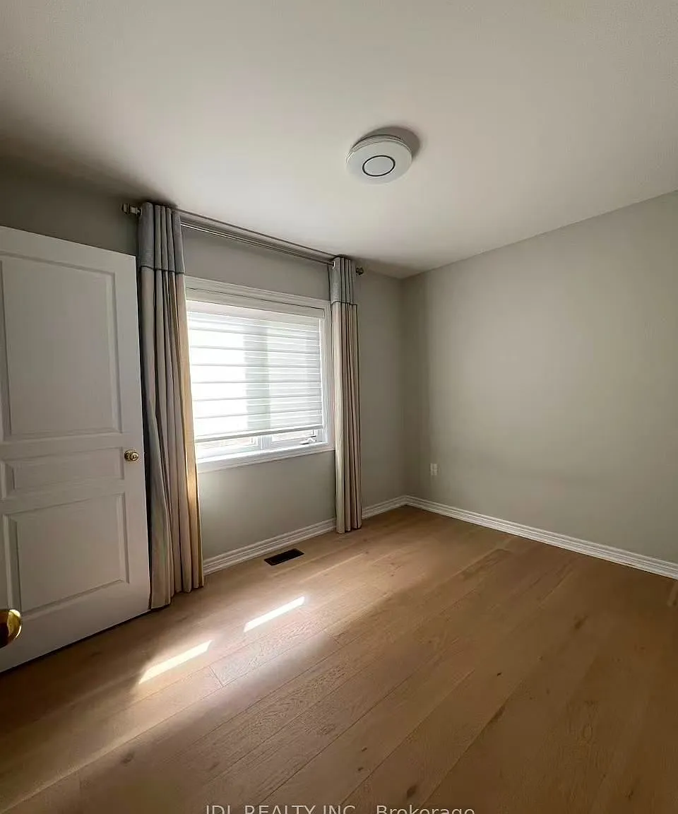 4 bed, $3,700 — Photo 4